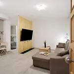 Daire Blessed Holidays In A New And Equipped Apartment, Wi-fi *
