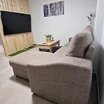 Daire Blessed Holidays In A New And Equipped Apartment, Wi-fi