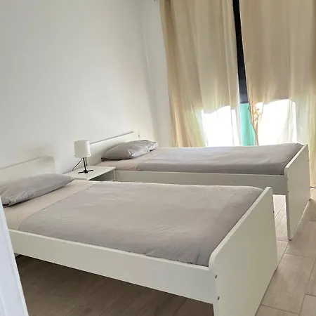 Daire Blessed Holidays In A New And Equipped Apartment, Wi-fi *
